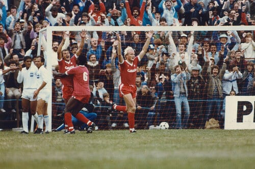 This is a picture of Canada vs Honduras for the World Cup 1986 article