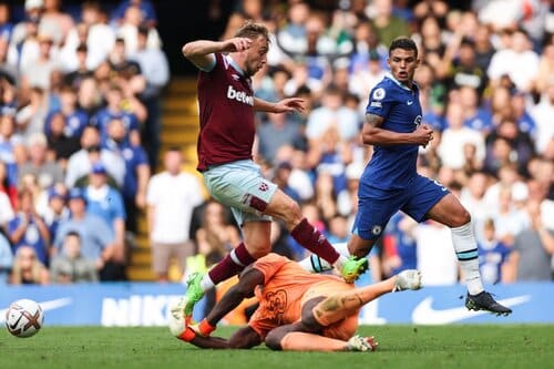 This is a picture of West Ham vs Chelsea for the soccer picks for the weekend article 