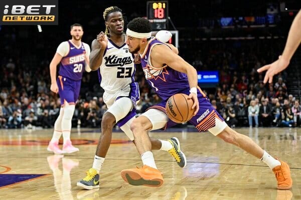 This is a picture of the Kings against the Suns for the NBA picks article