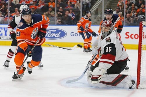 This is a picture of the Edmonton Oilers vs Arizona Coyotes for the NHL Picks article preview