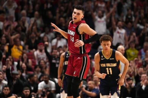 This is a picture of the Miami Heat vs New Orleans Pelicans for the NBA Picks article preview 