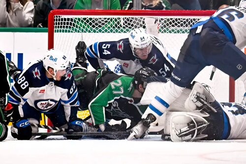 This is a picture of the Winnipeg Jets vs Dallas Stars for the NHL Picks article preview