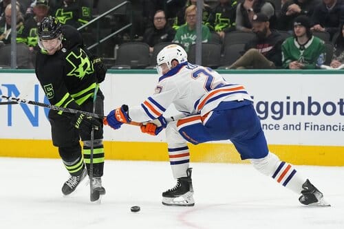 This is a picture of the Oilers against the Stars for the NHL Conference finals picks article preview