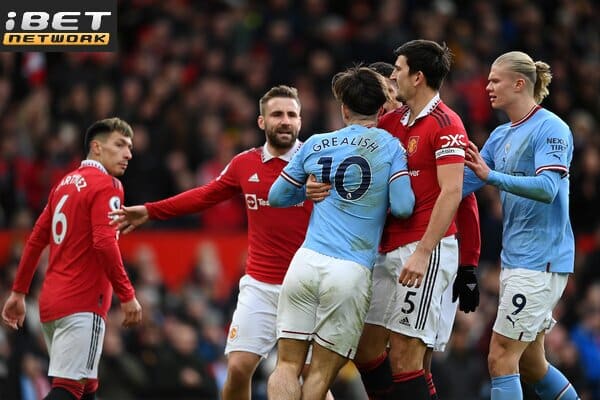 This is a picture of some Man City and Man United players for the FA Community Shield 24/25