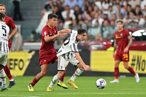 This is a picture of Juventus against Roma for the Soccer Picks for the Weekend article 