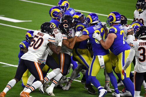 This is a picture of the Bears against the Rams for the NFL Picks week 4 article preview