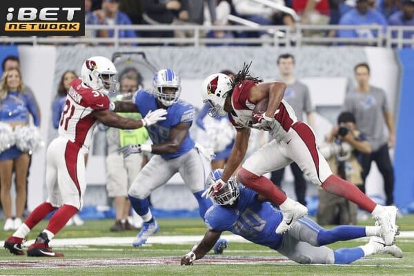 This is a picture of the Detroit Lions vs Arizona Cardinals for the NFL Picks week 3 article preview