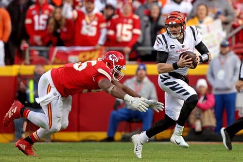 This is a picture of the Chiefs against the Bengals for the NFL Picks week 2 article preview