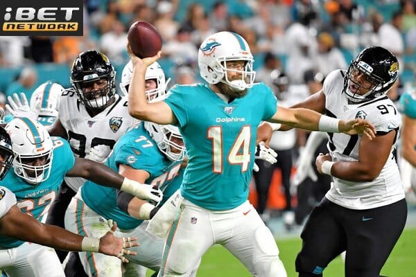 This is a picture of the Dolphins agianst the Jaguars for the NFL Picks week 1 article preview