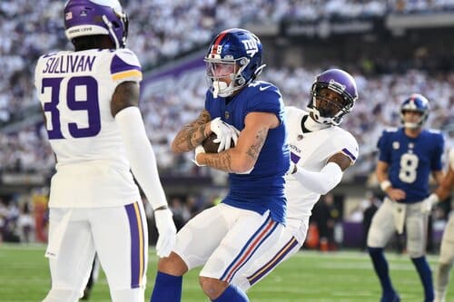 This is a picture of the Giants against the Vikings for the NFL Picks week 1 article preview