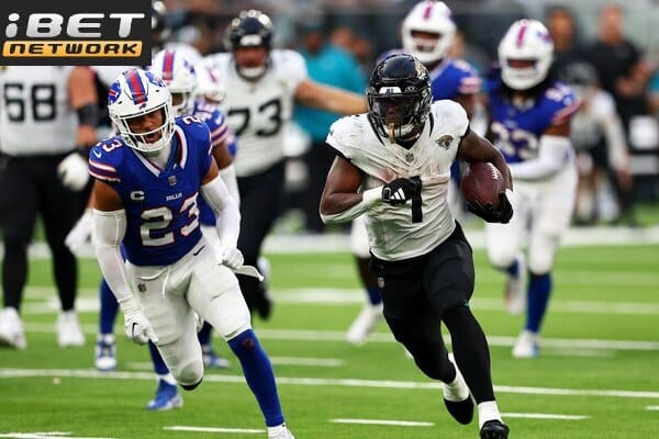 This is a picture of the Jacksonville Jaguars vs Buffalo Bills for the NFL Picks week 3 article preview