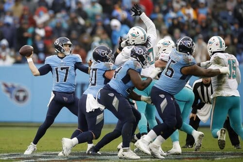 This is a picture of the Titans against the Dolphins for the NFL Picks week 4 article 