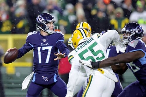 This is a picture of the Titans against the Packers for the NFL Picks week 3 article 